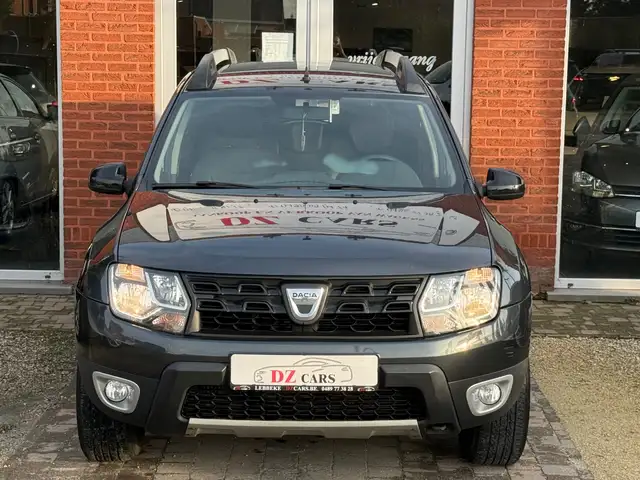 Dacia Duster view 4