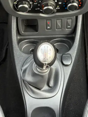 Dacia Duster view 22