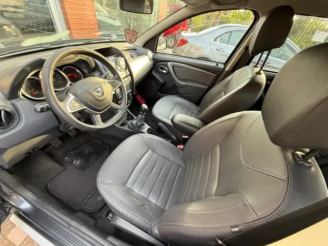 Dacia Duster view 15
