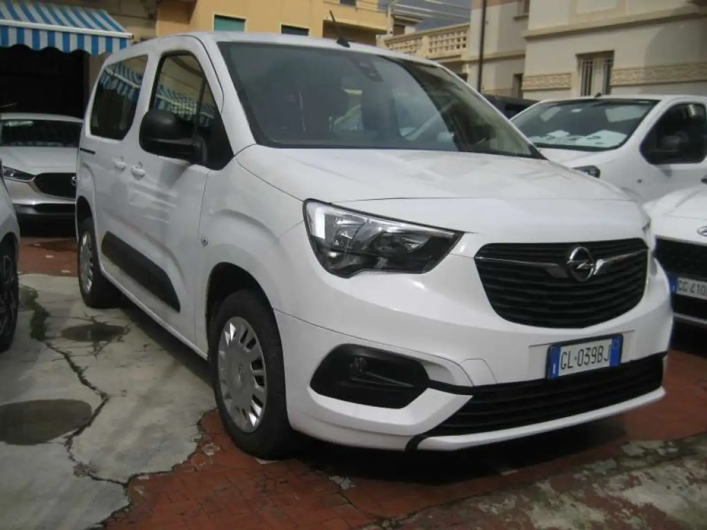 Opel Combo LIFE 1.5 D 100 CV S-S MT6 EDITION PLUS N1 Blanco - 1