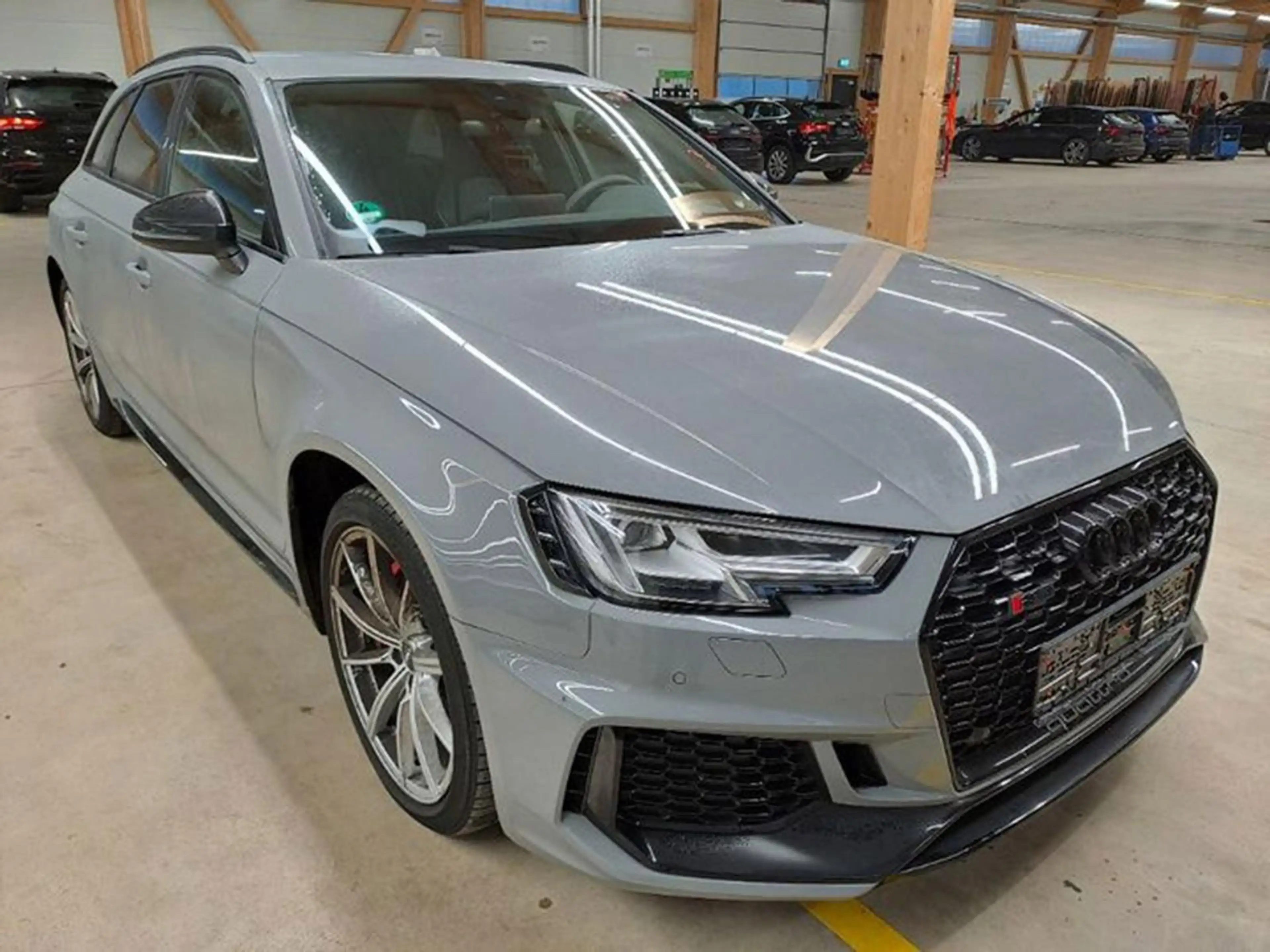 Audi RS4 Avant quattro 2.9 V6 TFSI AHK SITZHZ LED — photo 2