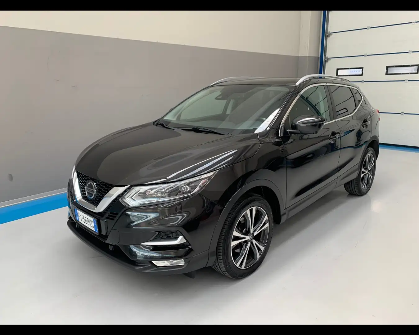 Nissan Qashqai 1.5 dCi N-Connecta Zwart - 1