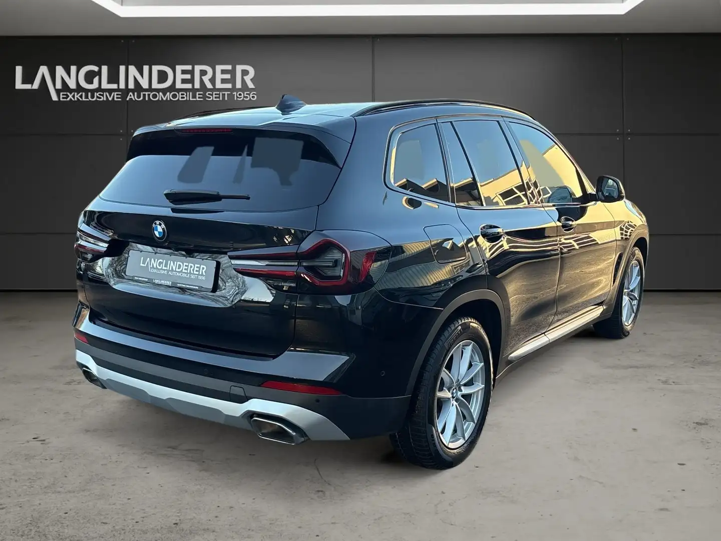 BMW X3 xDrive20d Schwarz - 2