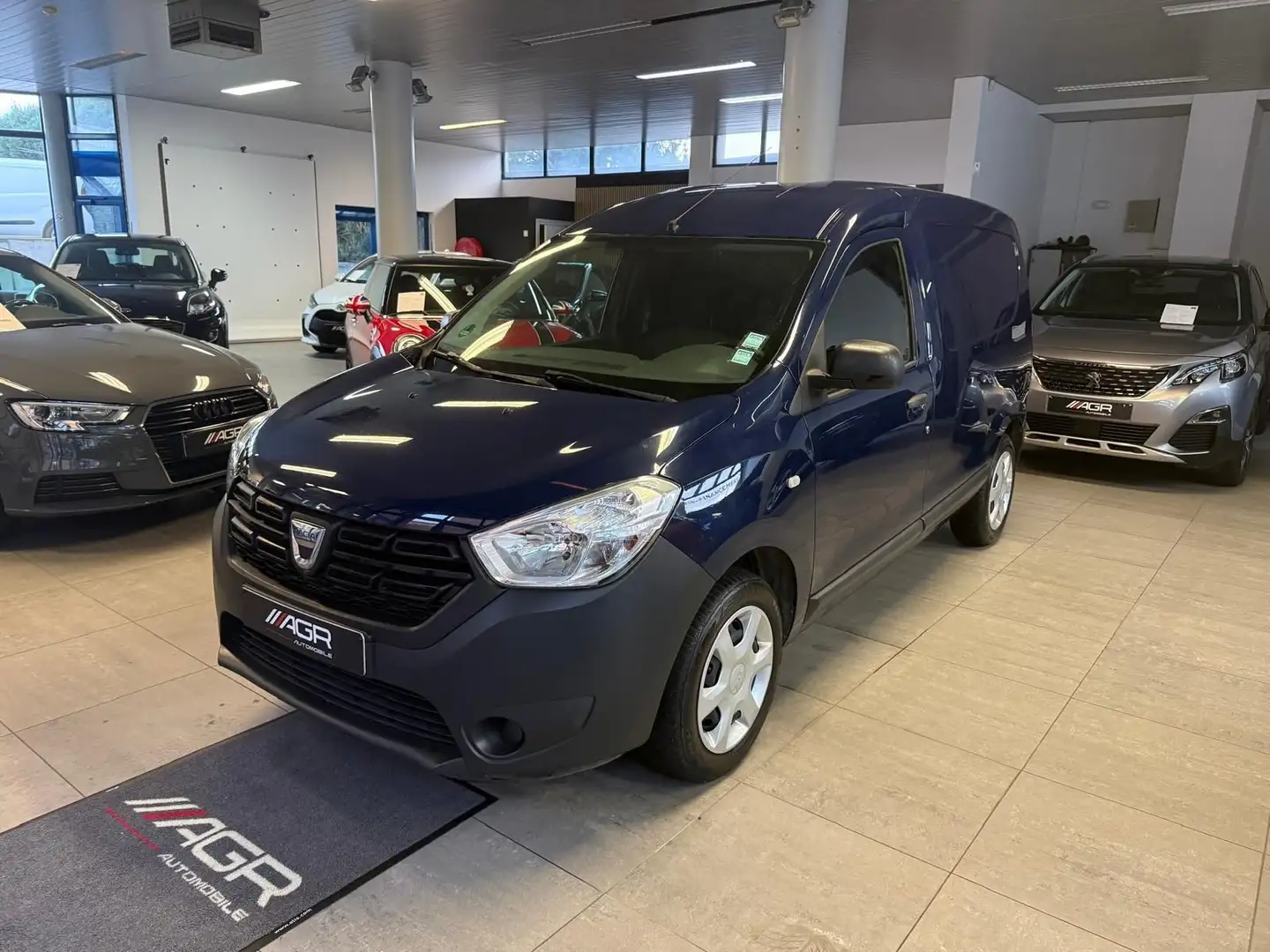 Dacia Dokker UTILITAIRE CAMERA DE RECUL GPS Blauw - 1