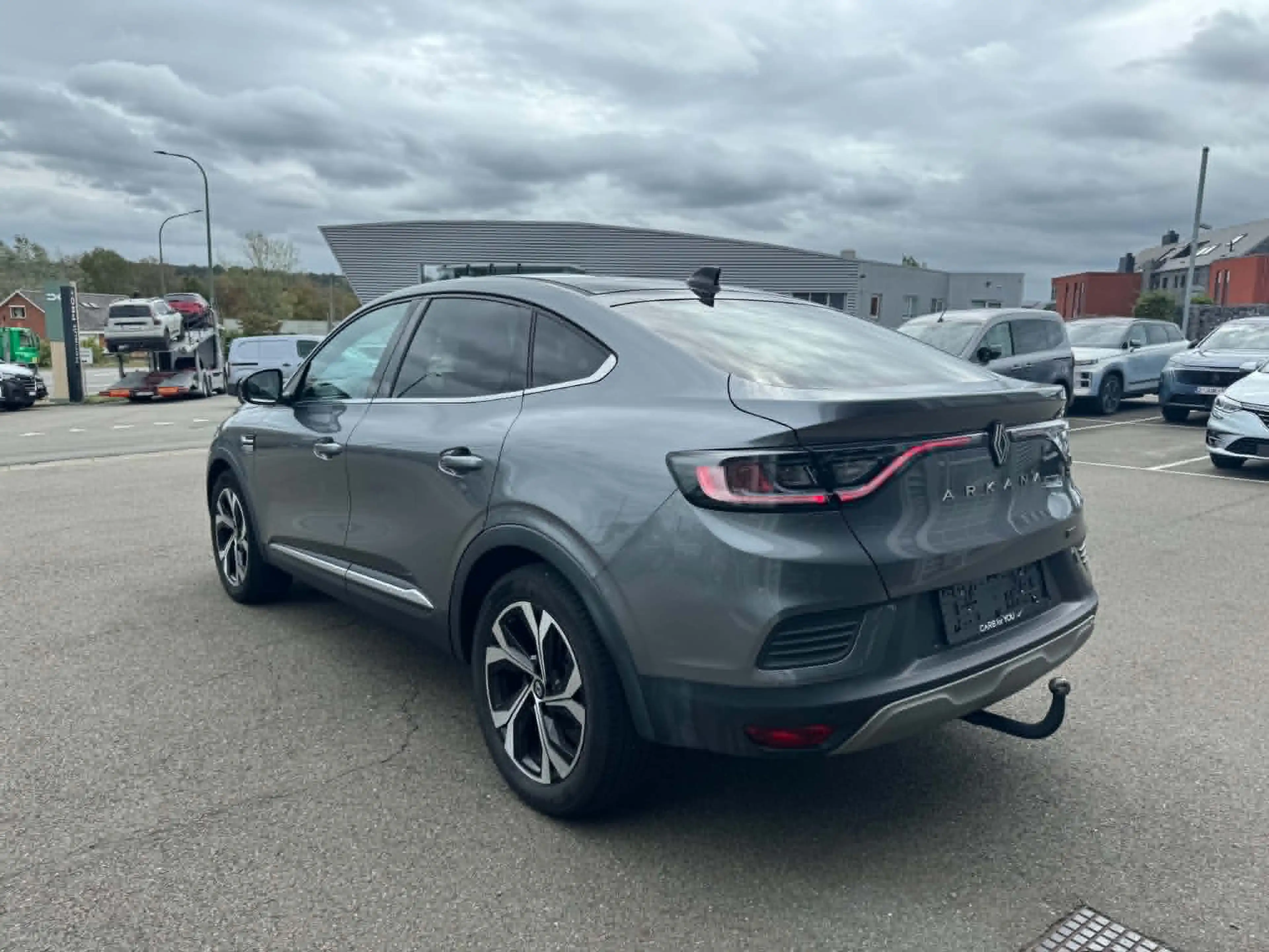 Renault Arkana Arkana E-TECH 1.6i Techno — photo 3