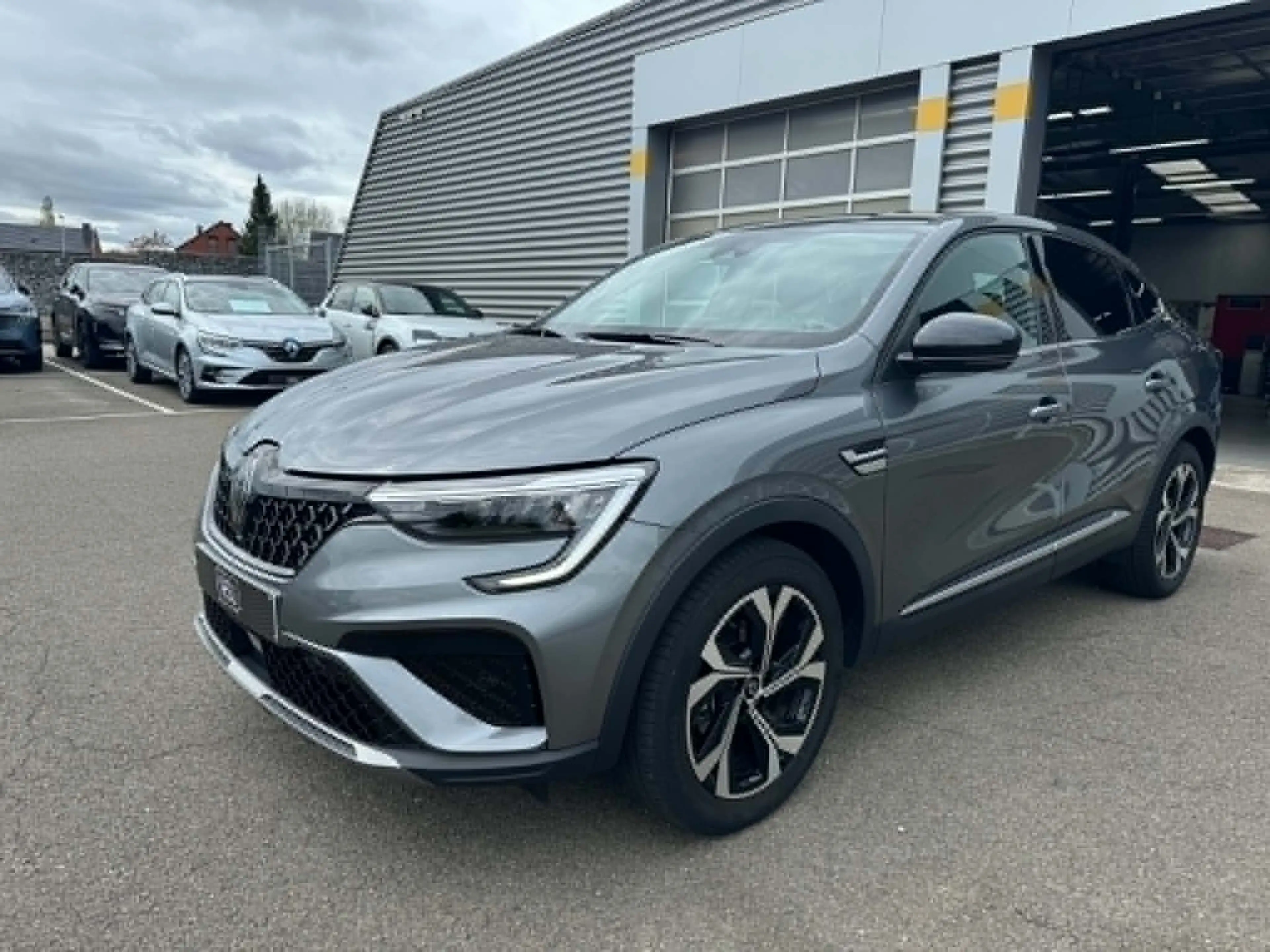 Renault Arkana Arkana E-TECH 1.6i Techno