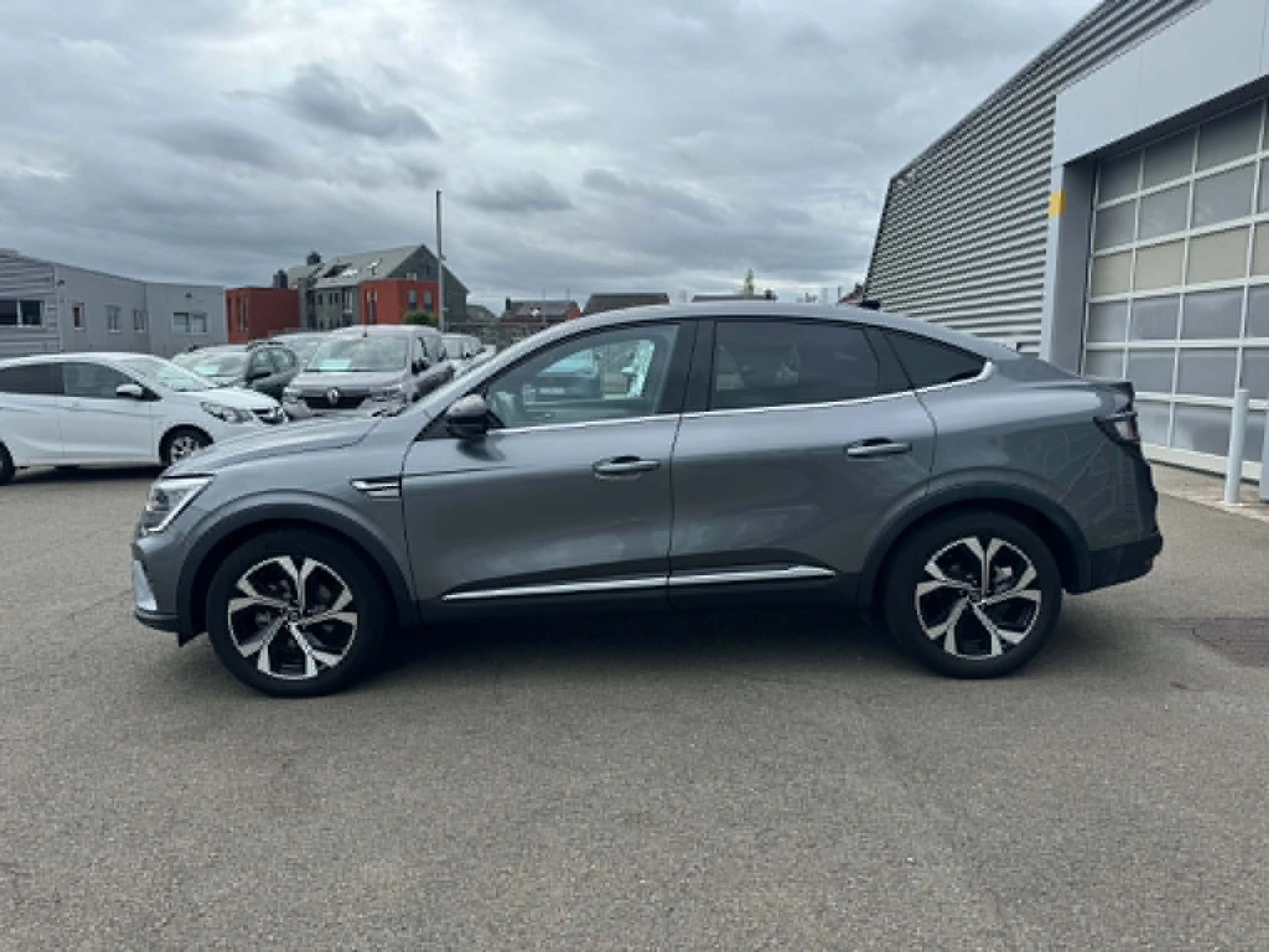 Renault Arkana Arkana E-TECH 1.6i Techno — photo 2
