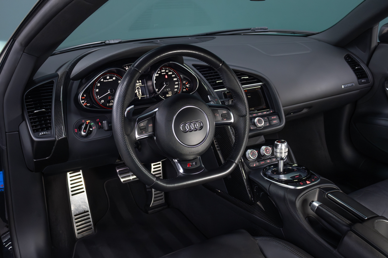 Audi R8 V10 PLUS 5.2 FSI QUATTRO S-TRONIC — photo 13