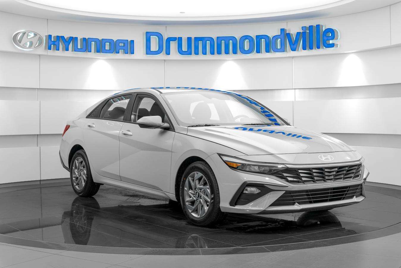 2026 Hyundai Elantra PREFERRED + 75 $ / SEM + LIQUIDATION DEMO + FAITES — снимка 1