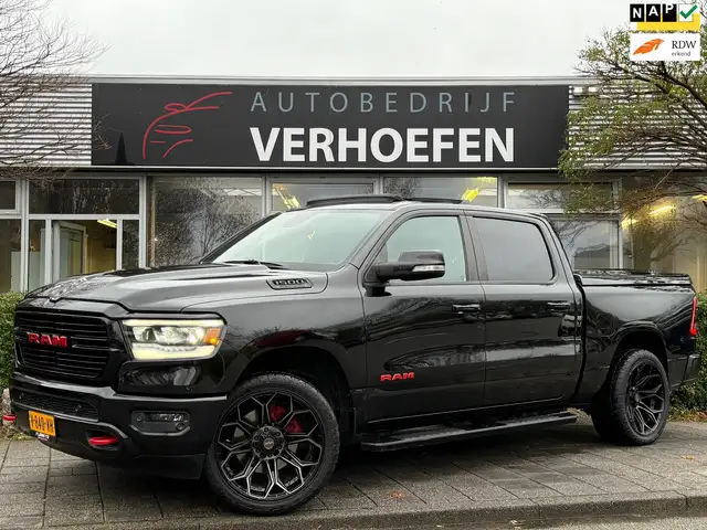 Dodge RAM 1500 5.7 V8 4x4 CREW CAB BIG HORN - HEMI - CARPLAY