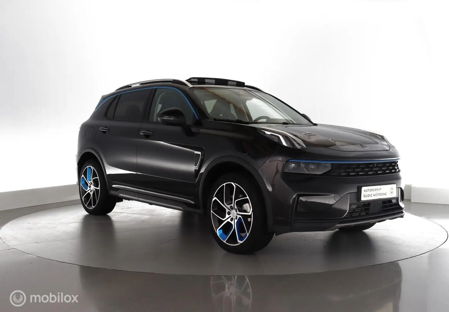 Lynk & Co 01 1.5 PHEV 261PK Automaat pano|led|cam|dab|nav|ecc|l Schwarz - 2