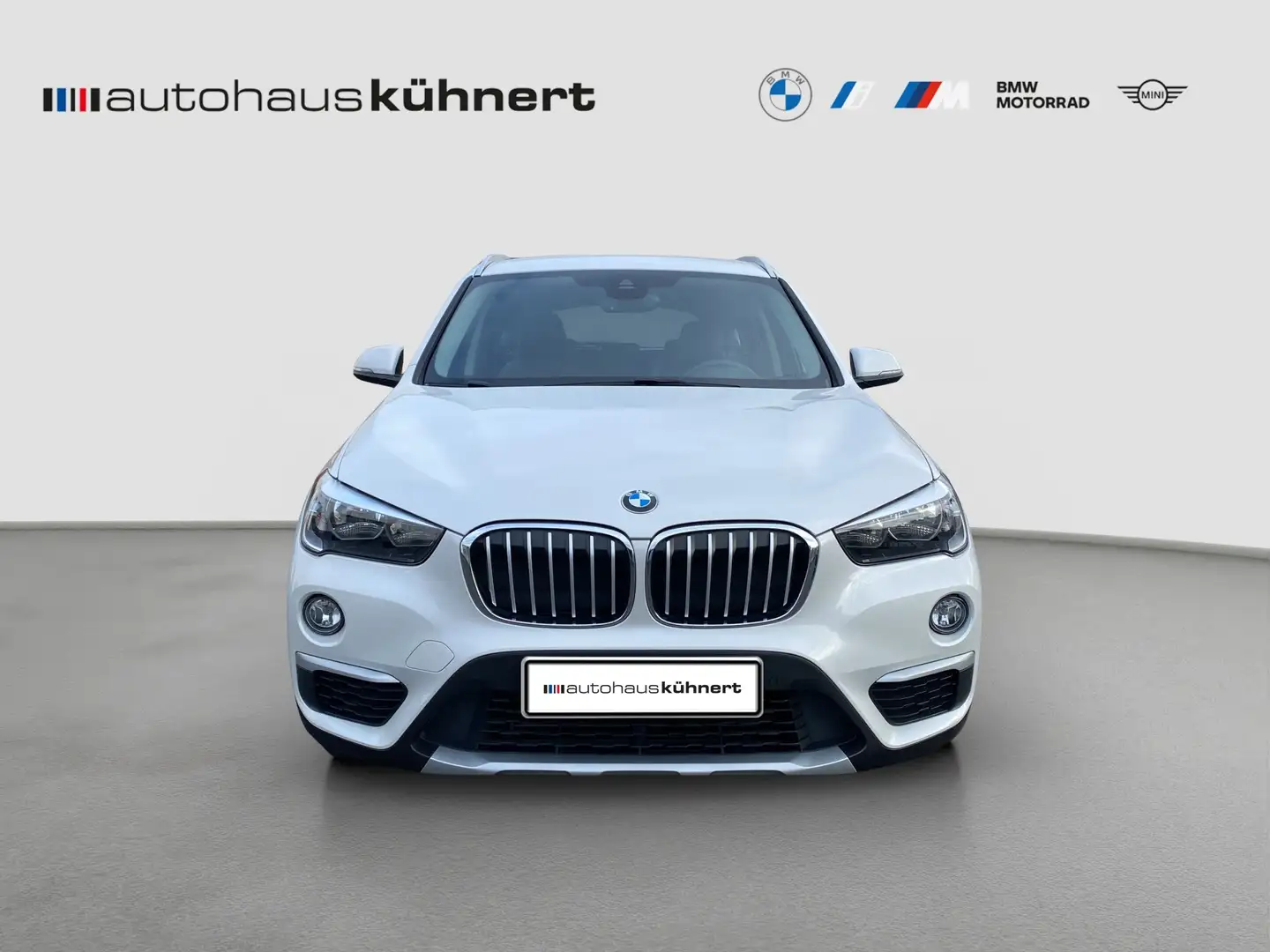BMW X1 sDrive18i xLine 1. Hand Temp. Blanc - 2