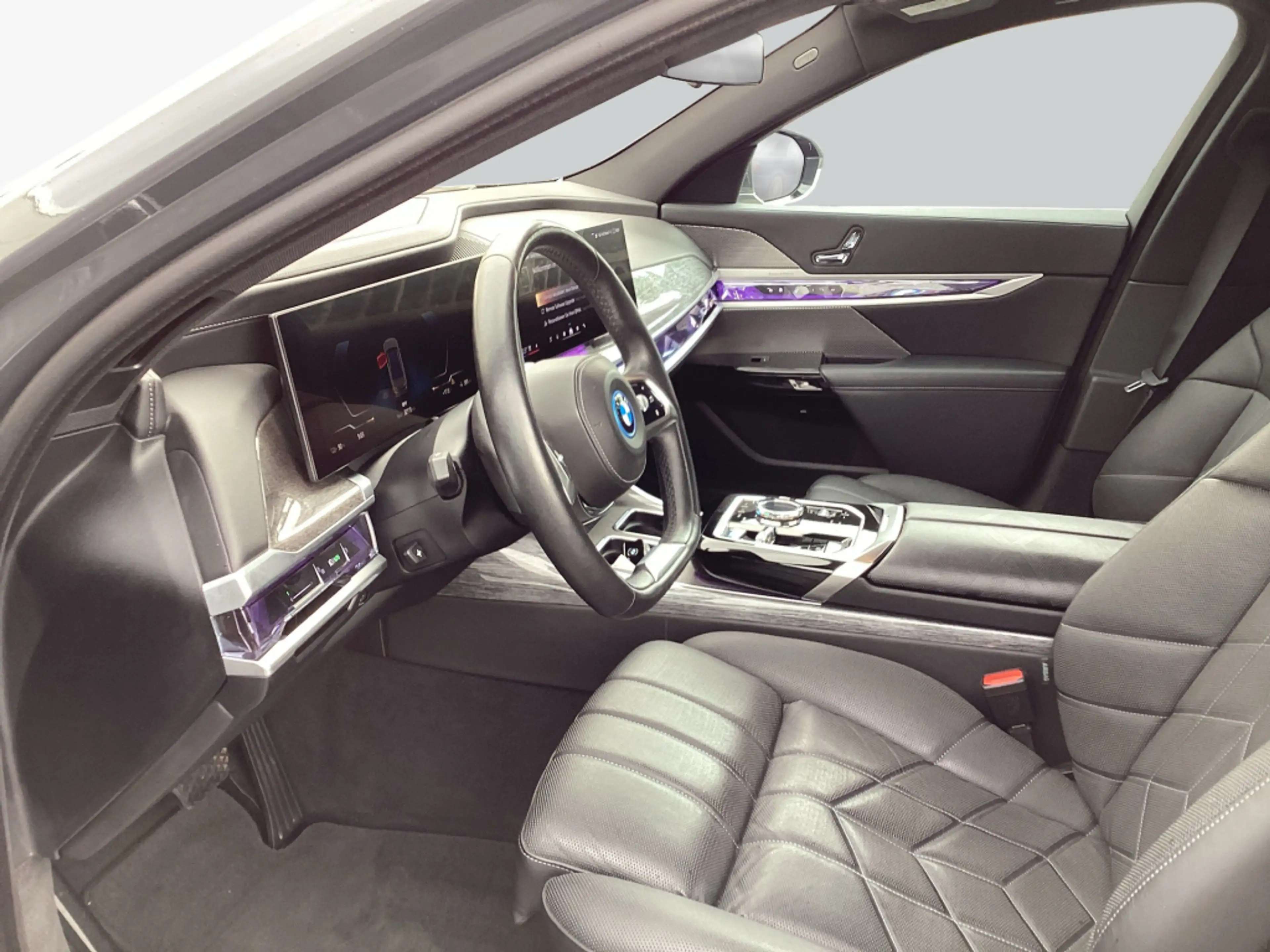 BMW i7 60 xDrive Design Pure Excellence AHK* Pano* — photo 11