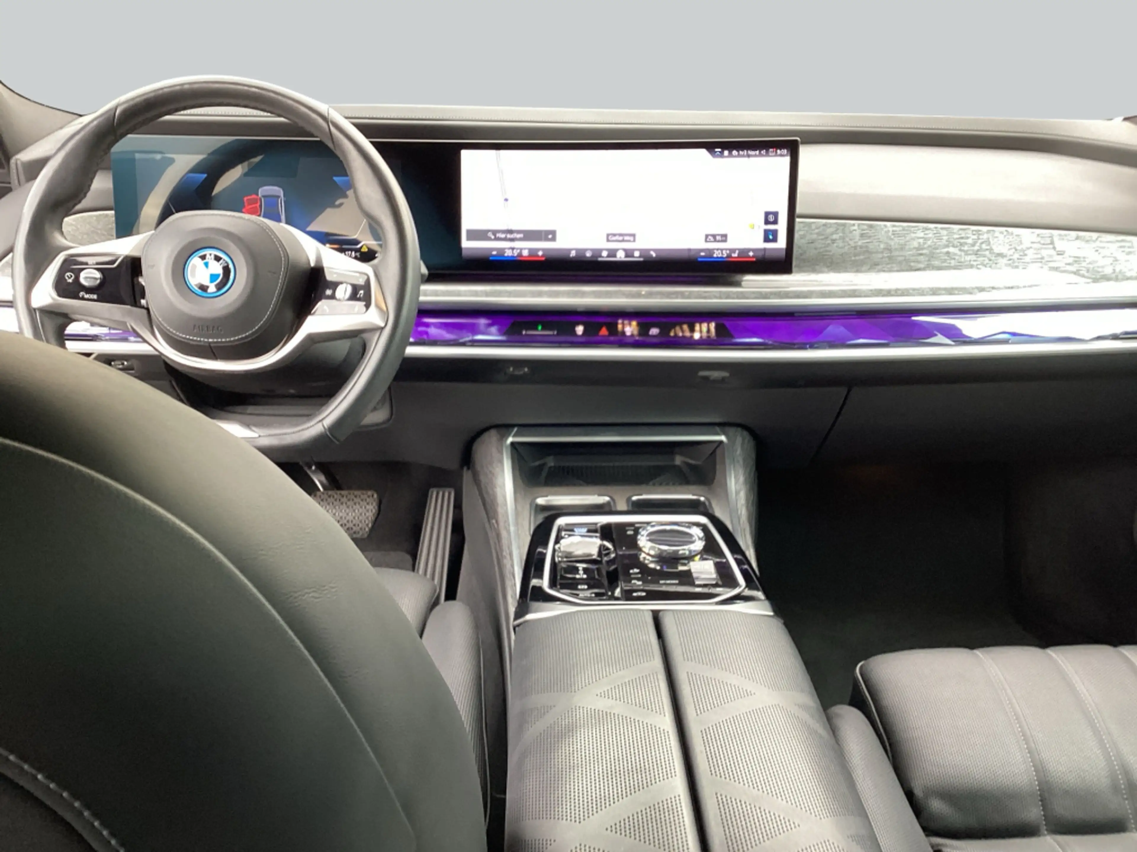 BMW i7 60 xDrive Design Pure Excellence AHK* Pano* — photo 16