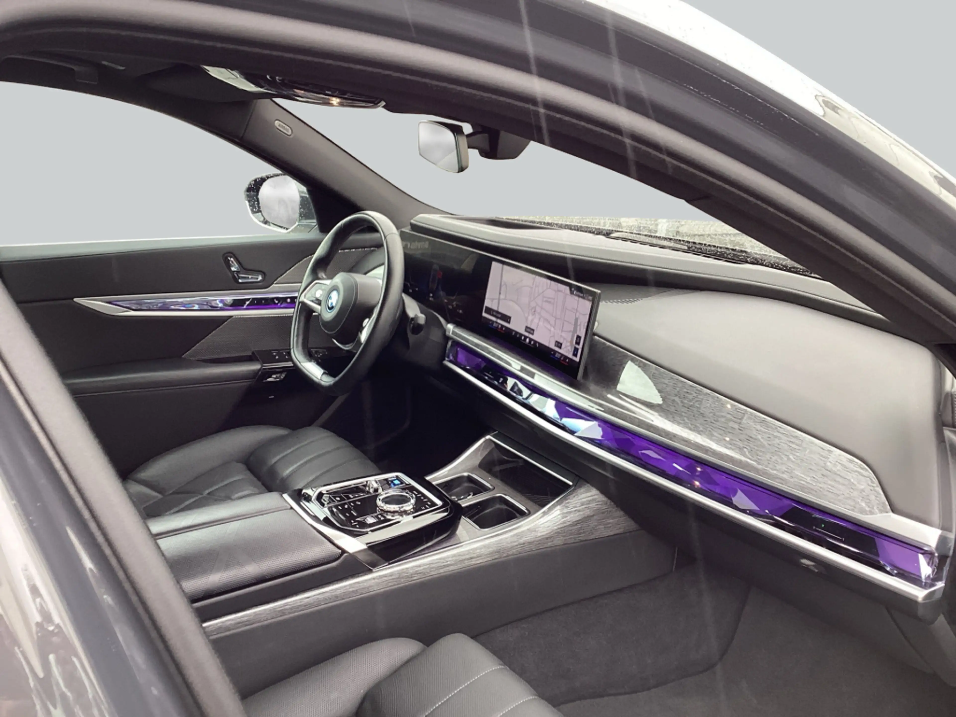 BMW i7 60 xDrive Design Pure Excellence AHK* Pano* — photo 17