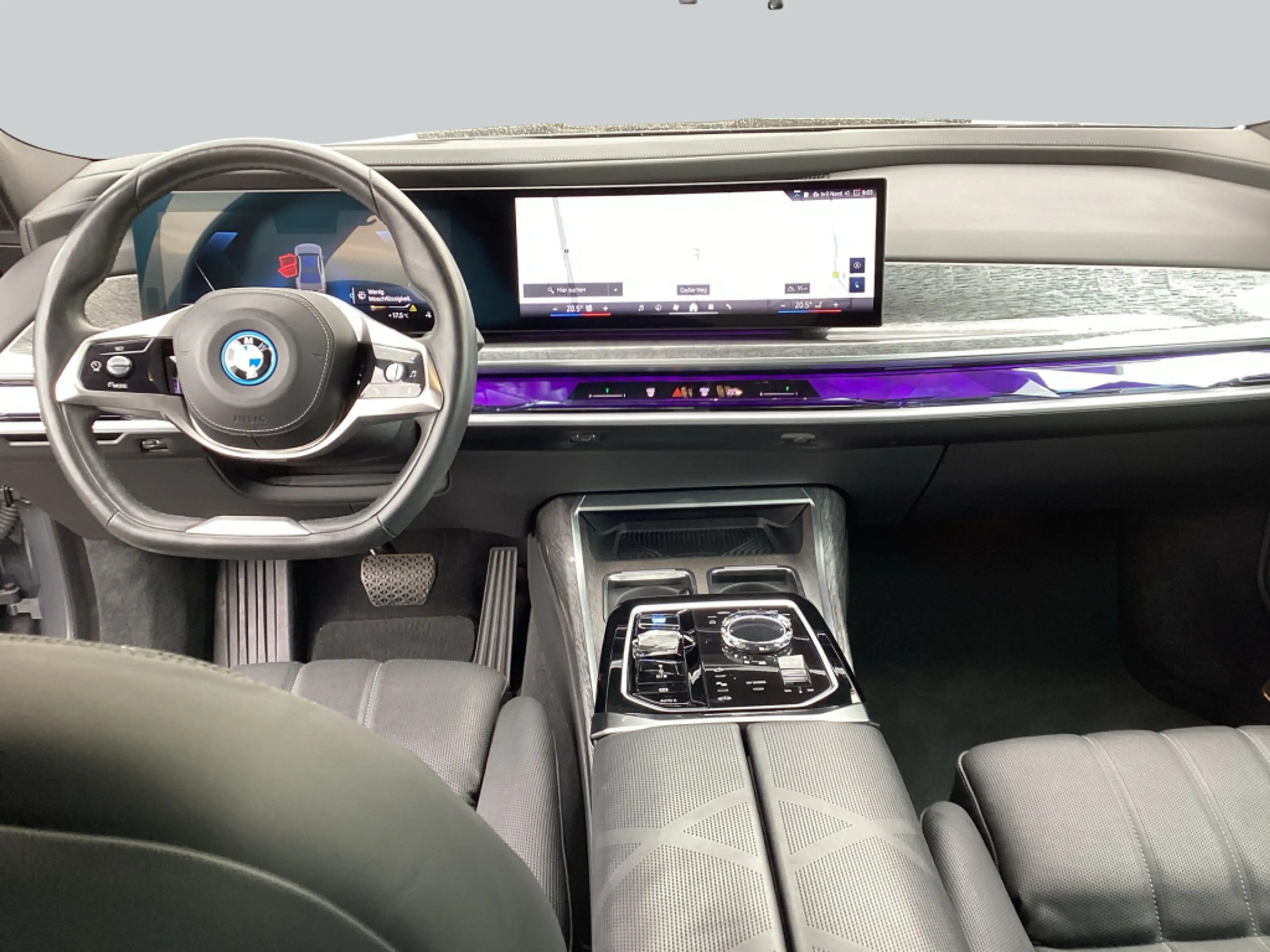 BMW i7 60 xDrive Design Pure Excellence AHK* Pano* — photo 15