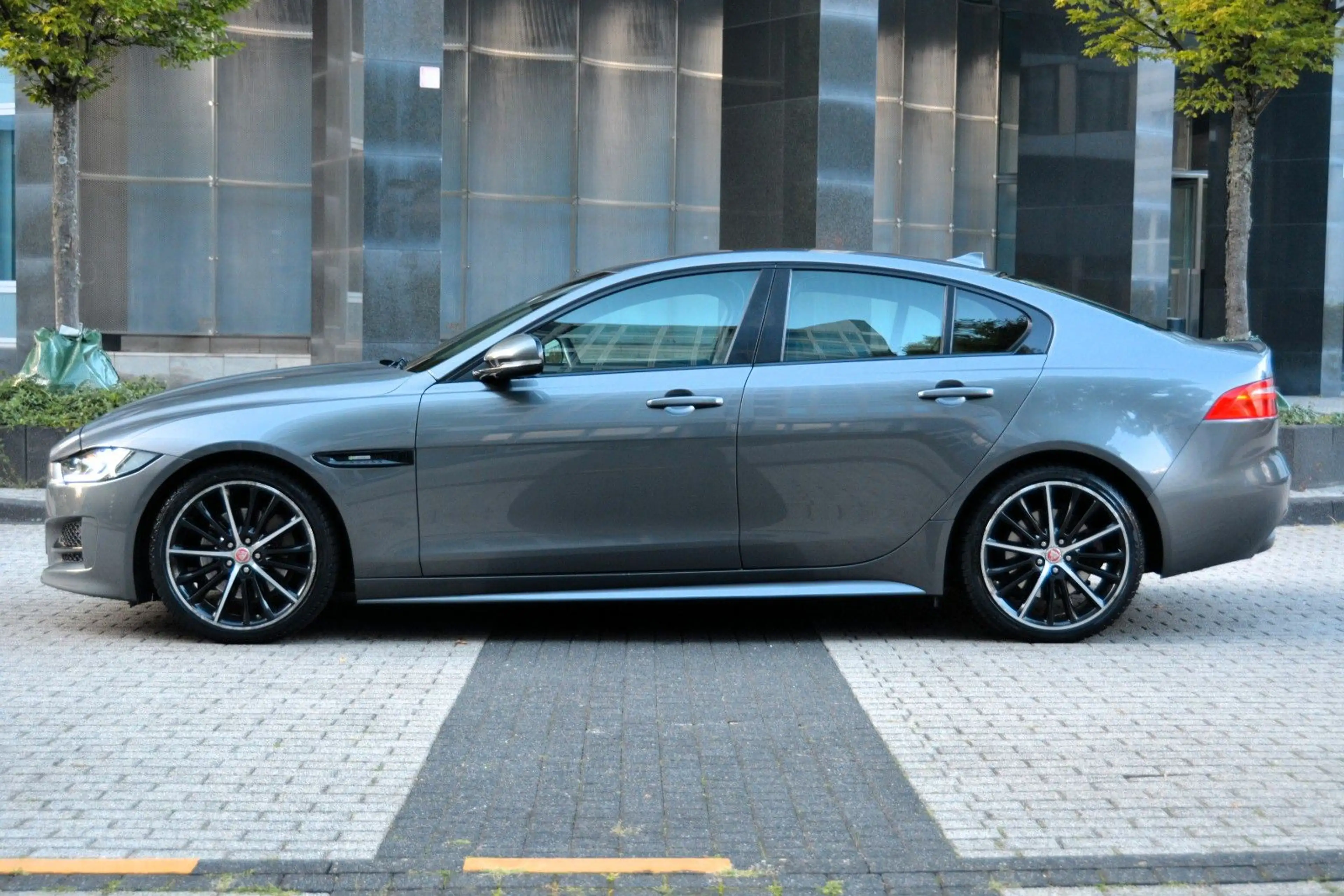 Jaguar XE R-Sport| 2.HAND| BI-XENON| KAMERA| LEDER| SZH — photo 8