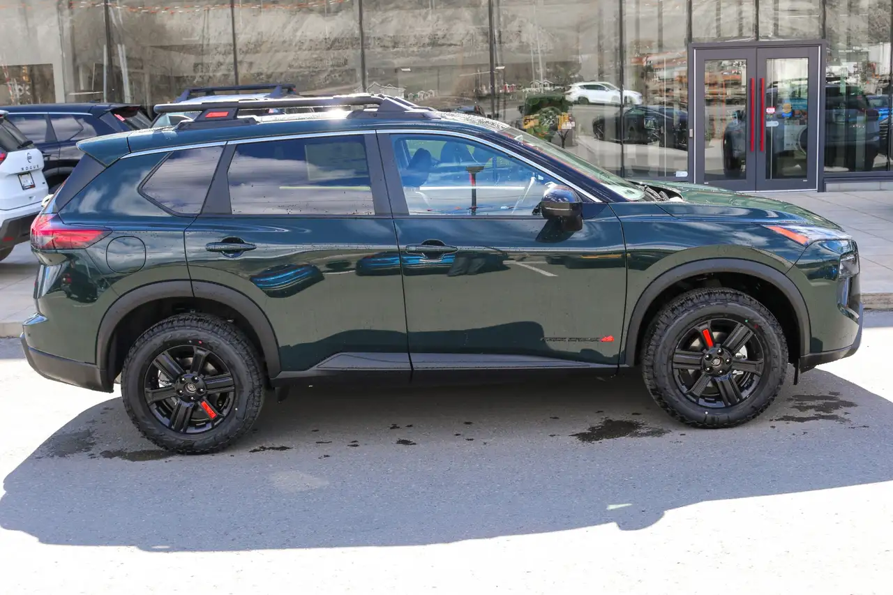 Nissan Rogue снимка Nissan Rogue