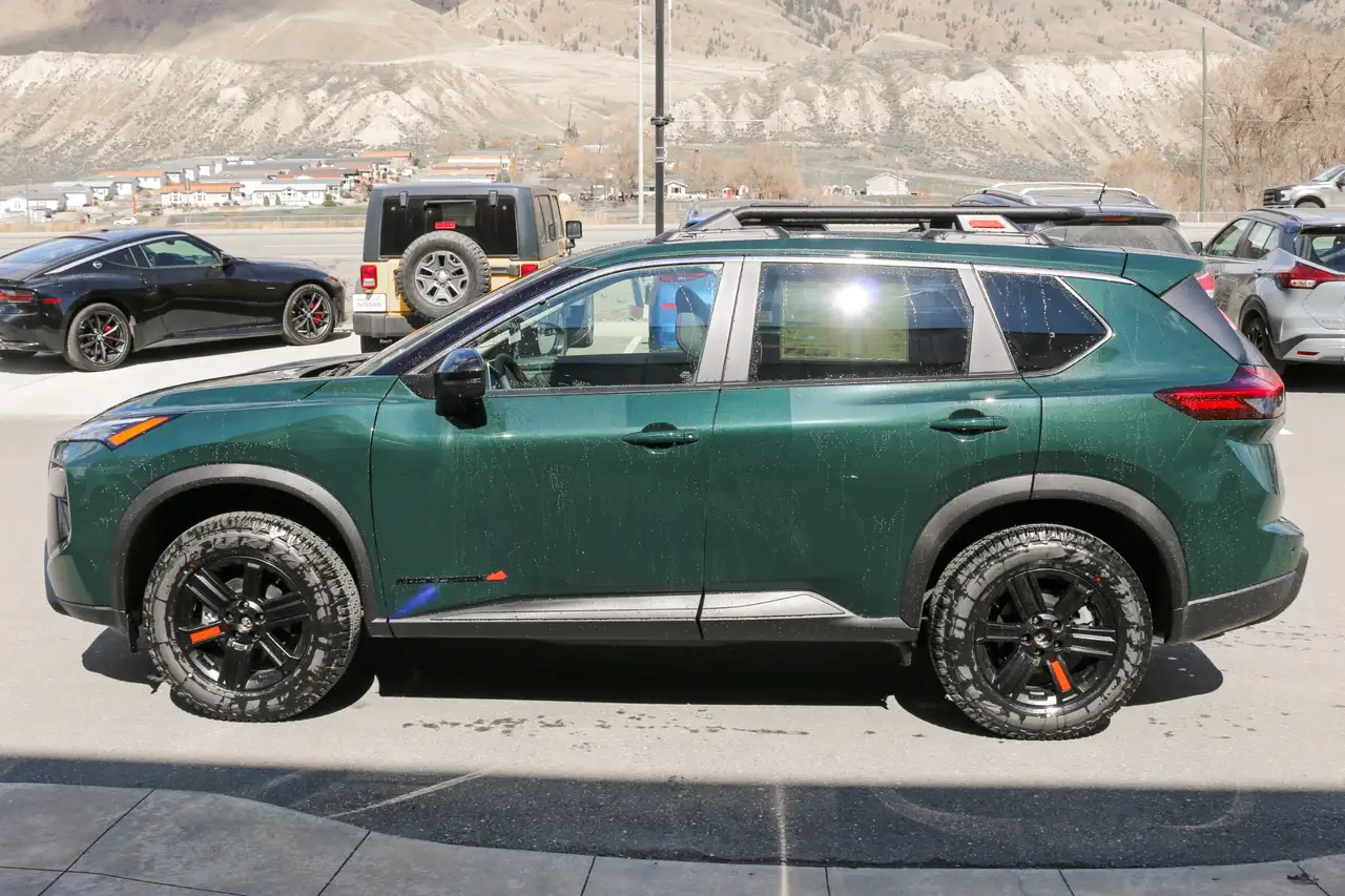 Nissan Rogue снимка Nissan Rogue