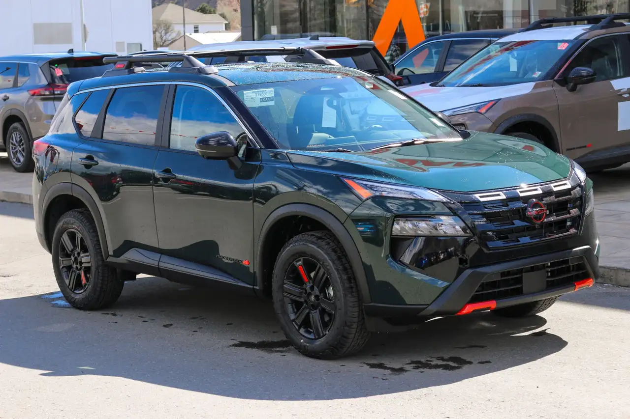 Nissan Rogue снимка Nissan Rogue