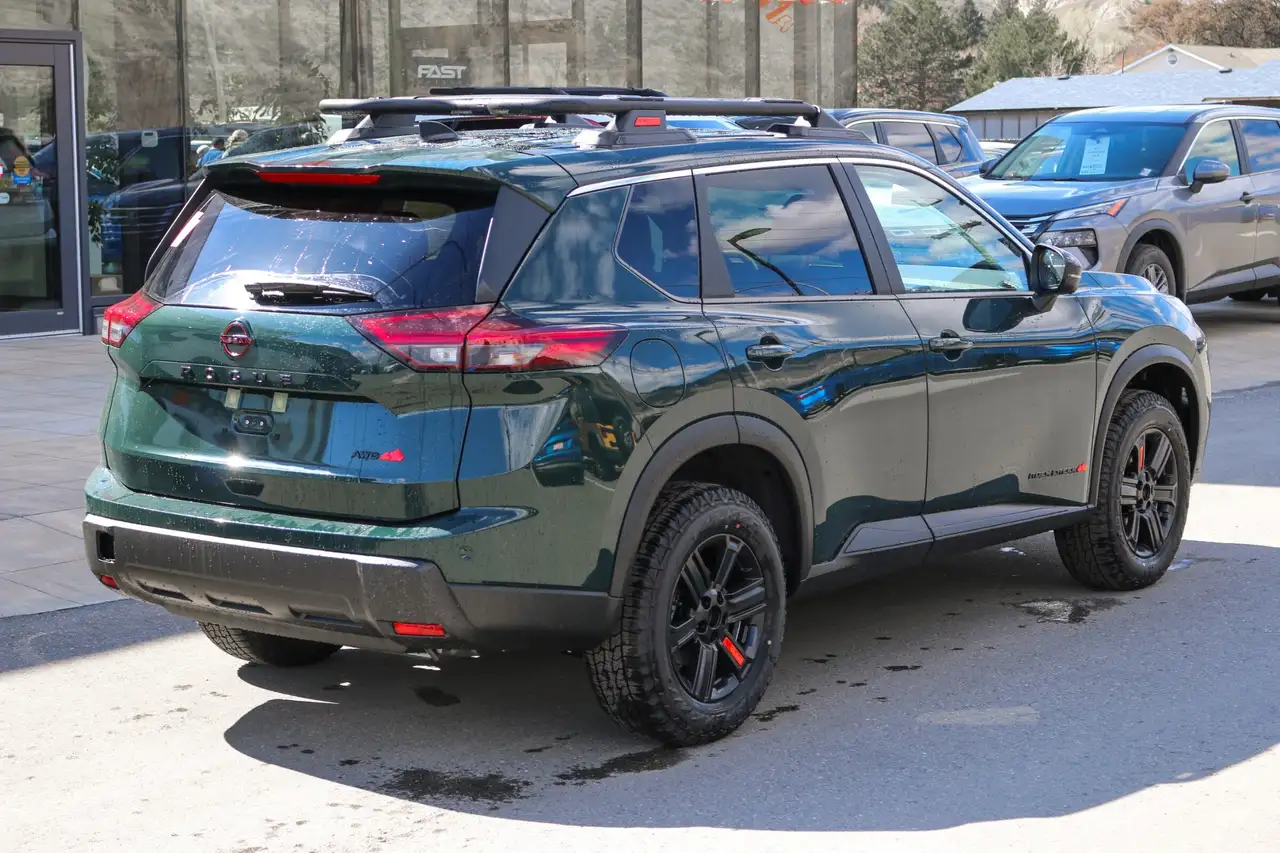 Nissan Rogue снимка Nissan Rogue