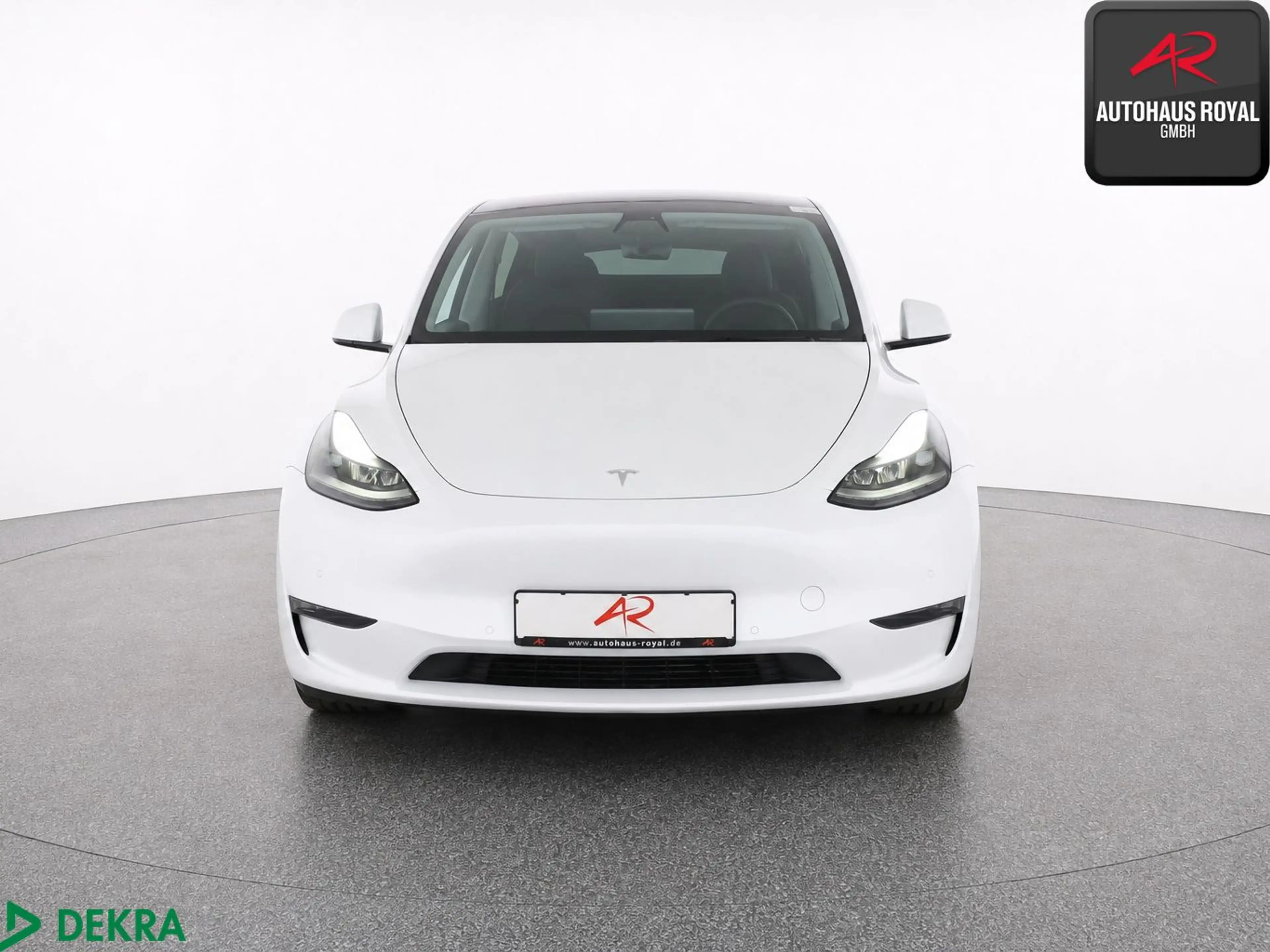 Tesla Model Y PERFORMANCE Dual Motor AWD PANO,360GRAD — photo 8