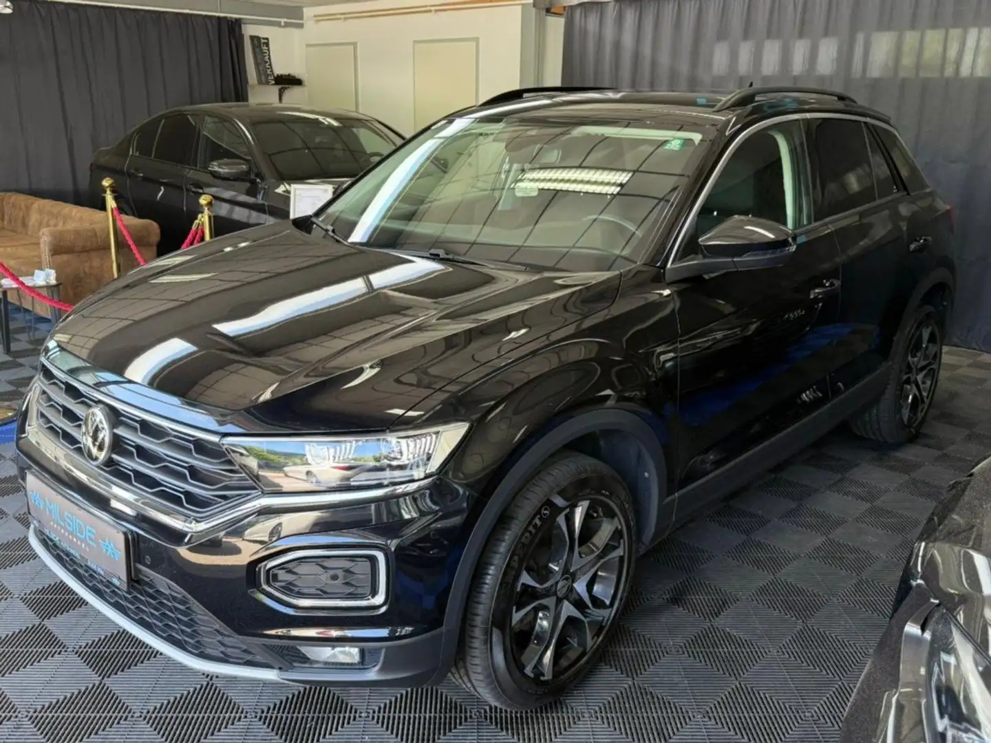 Volkswagen T-Roc ACC,AMBIENTE,CARPLAY,VIRTUAL,RFK Schwarz - 2