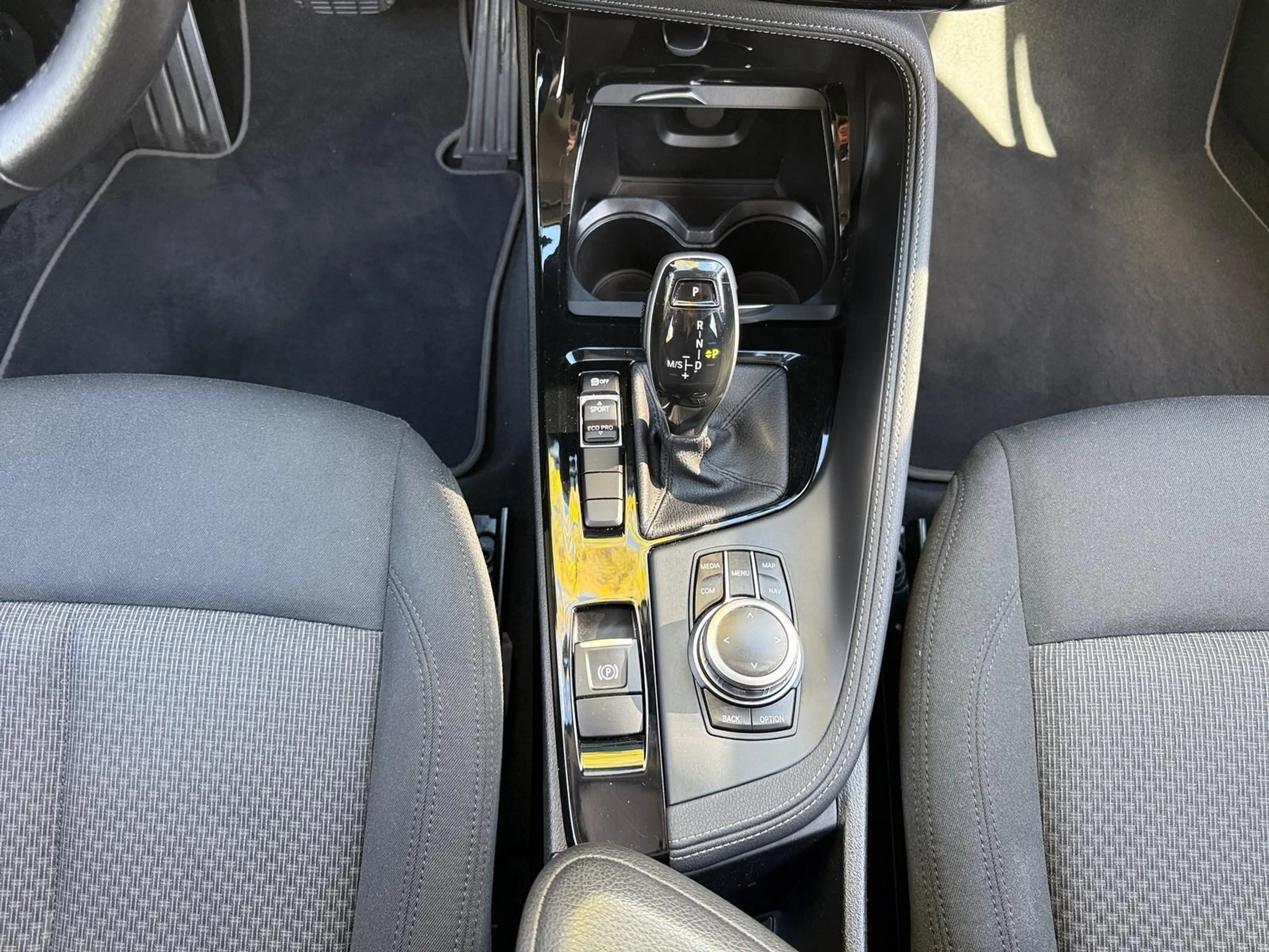 BMW X2 sDrive 20 i Advantage Navi Prof LED Kamera — photo 14