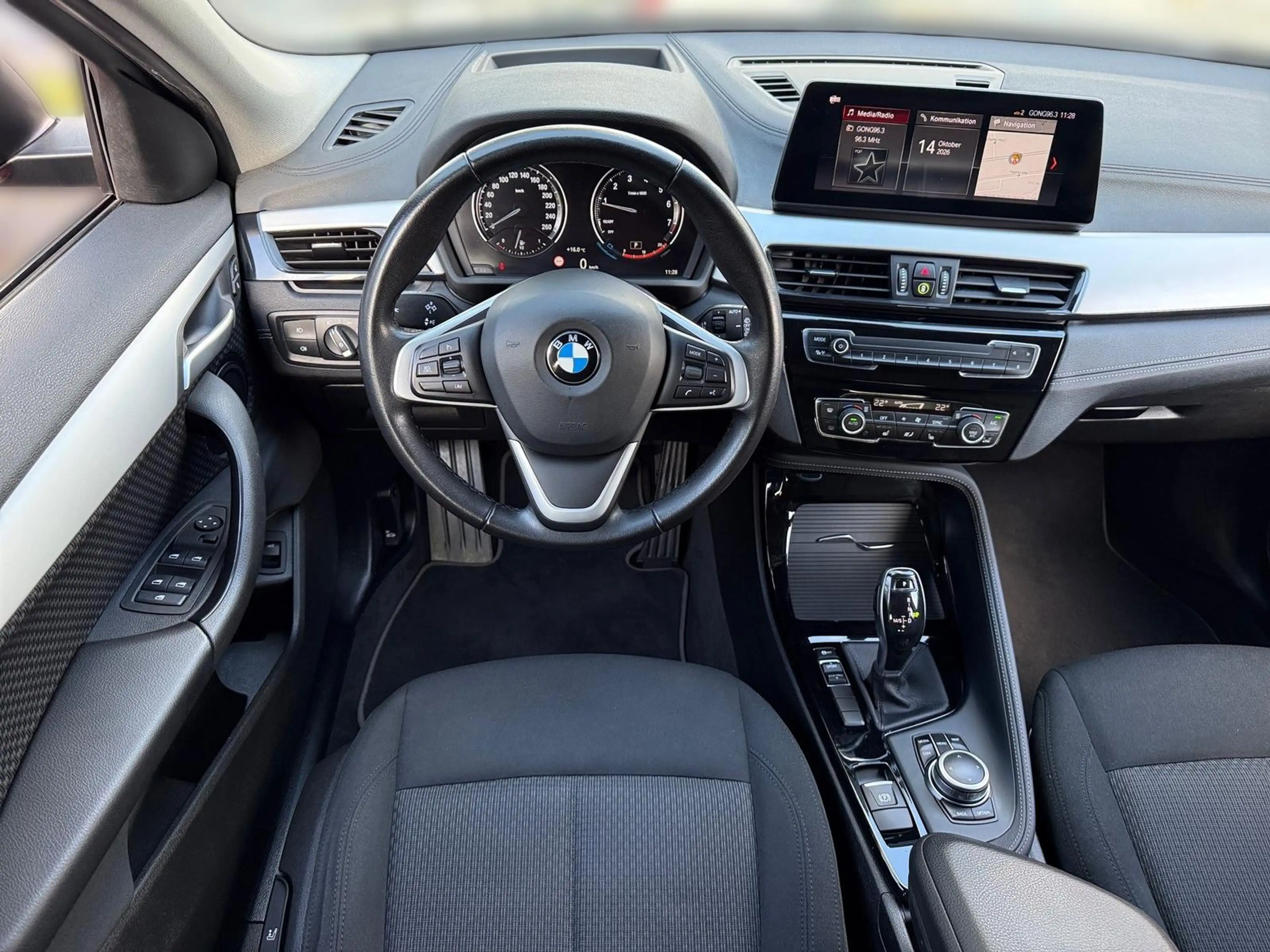BMW X2 sDrive 20 i Advantage Navi Prof LED Kamera — photo 6