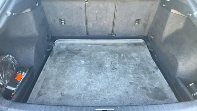Audi Q3 view 14