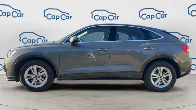 Audi Q3 view 2