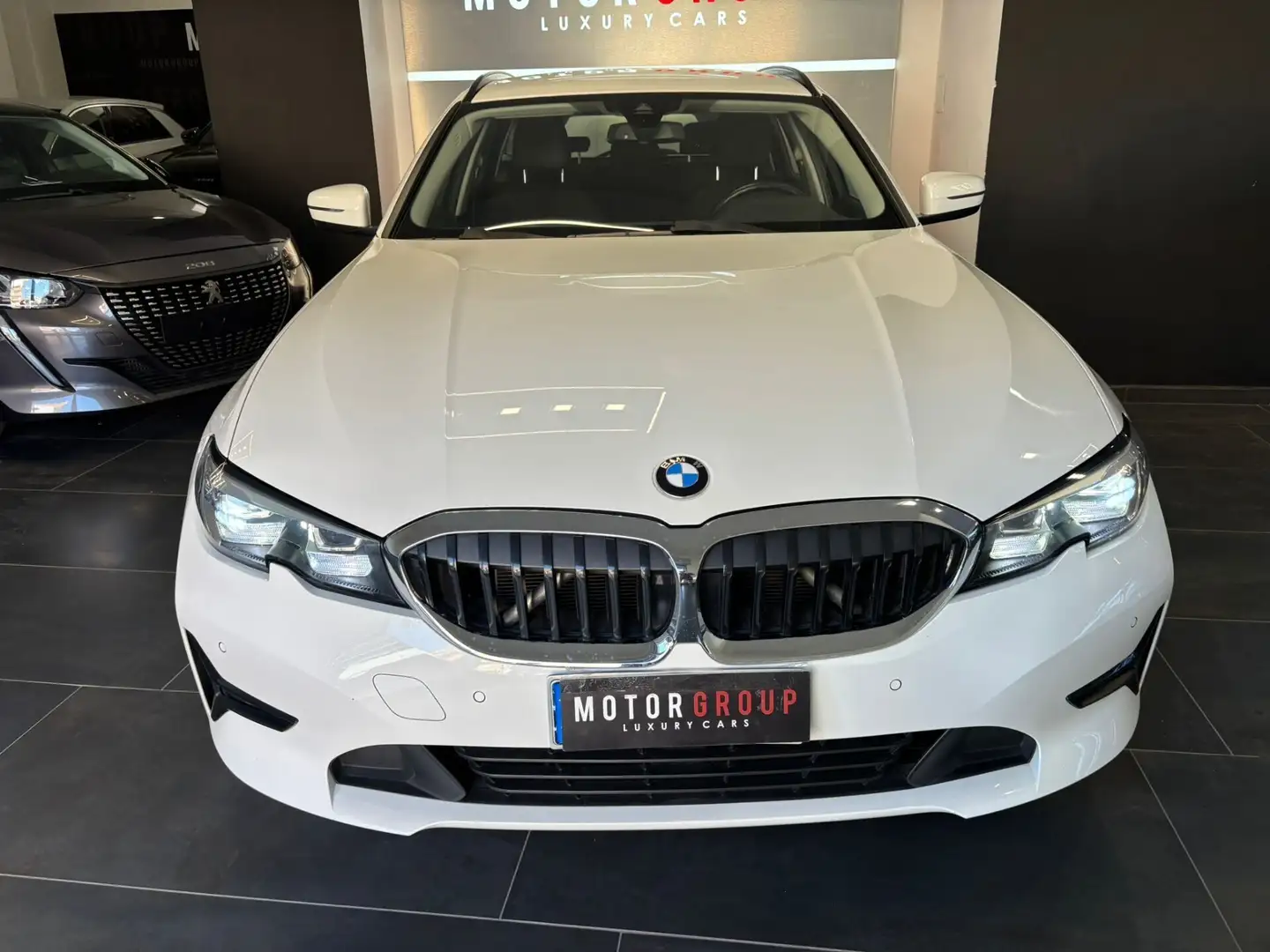 BMW 318 Bmw 318d Business Avangarde 2.0 150cv Weiß - 2
