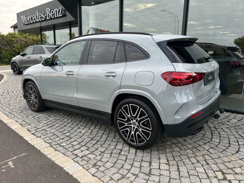Mercedes-Benz GLA 200 SPECIAL-EDITION, AMG,  20", AHK, NIGHT — photo 5