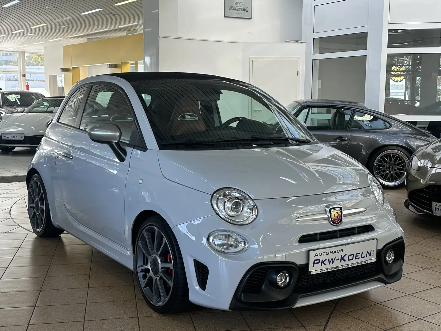 Abarth 595 Turismo C *NAVi*Bi-XENON*PDC*LEDER*AKRAPOViC Grau - 2