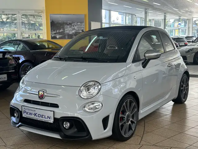 Abarth 595 Turismo C *NAVi*Bi-XENON*PDC*LEDER*AKRAPOViC