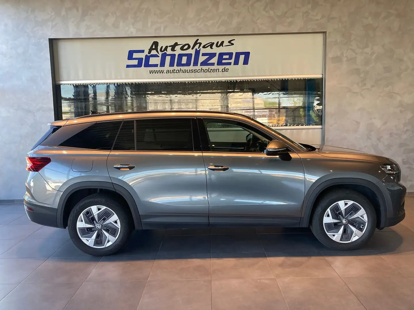 Skoda Kodiaq TDI 4x4 Selection AHK ACC 5JG Matrix Pano Gris - 2