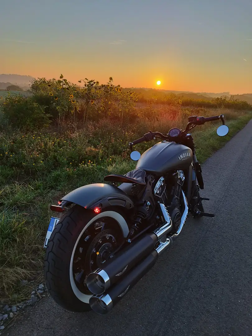 Indian Scout Scout Bobber Zöld - 1