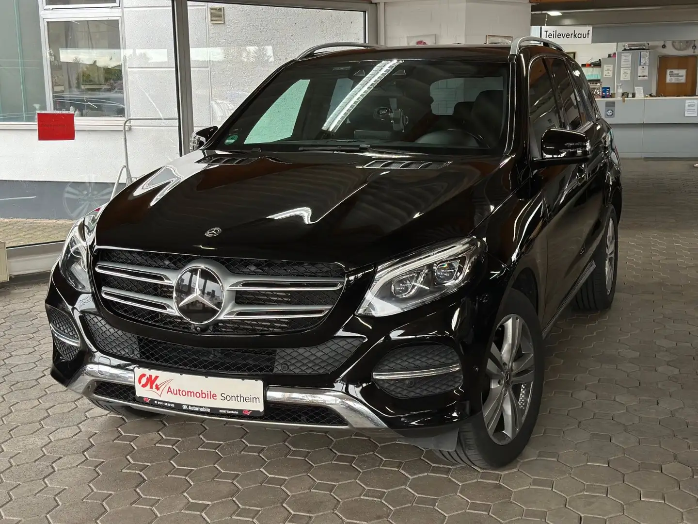 Mercedes-Benz GLE 250 d 4Matic*Ambiente*360°*Spur*Totw*Nav*LED Negru - 1