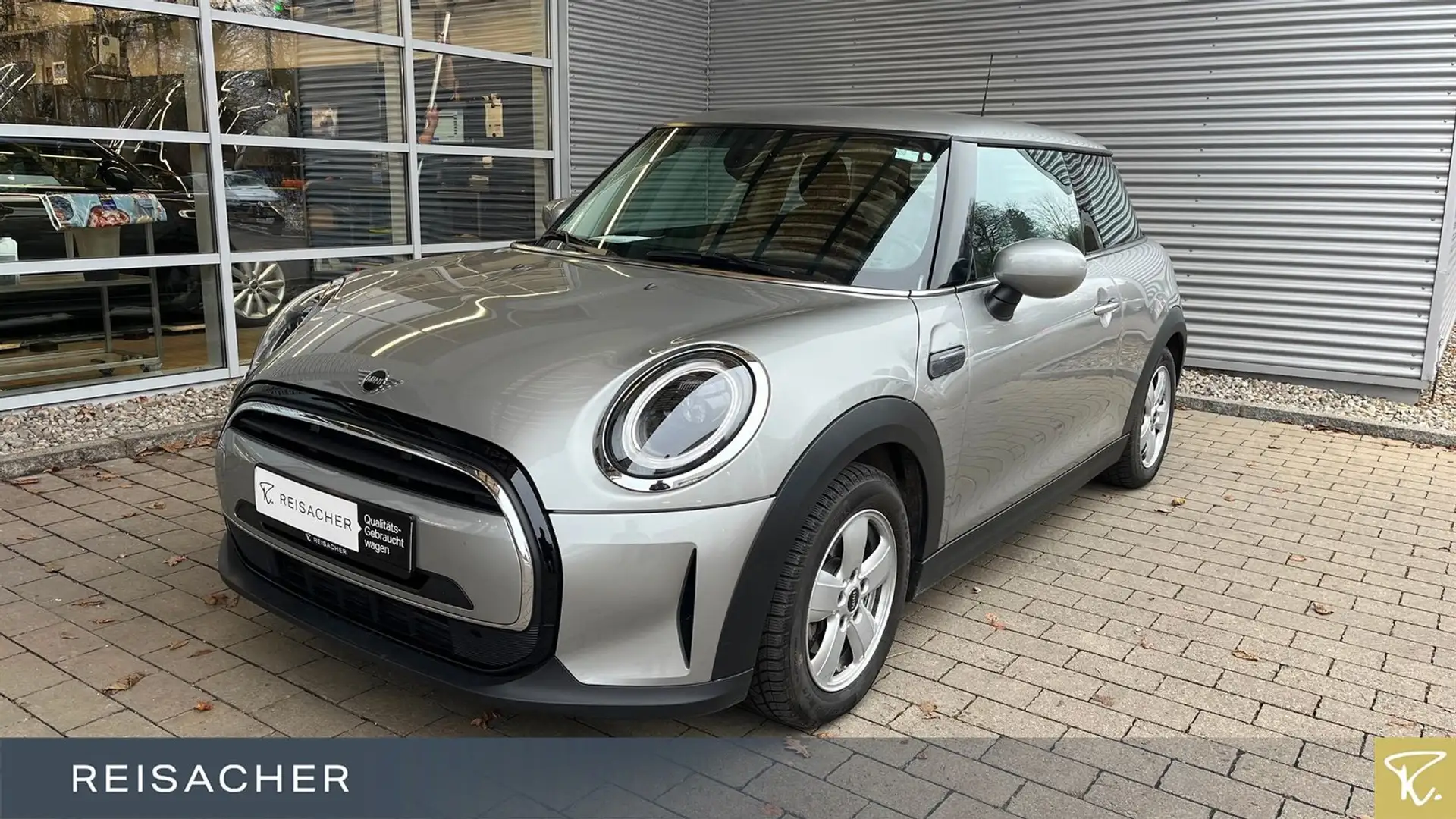 MINI Cooper Essential-Trim DAB LED PDC Tempo LM Silber - 1