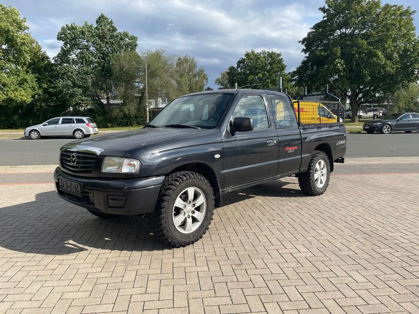 Mazda B Series 2500 4x4 AHK   TÜV /27 Schwarz - 1