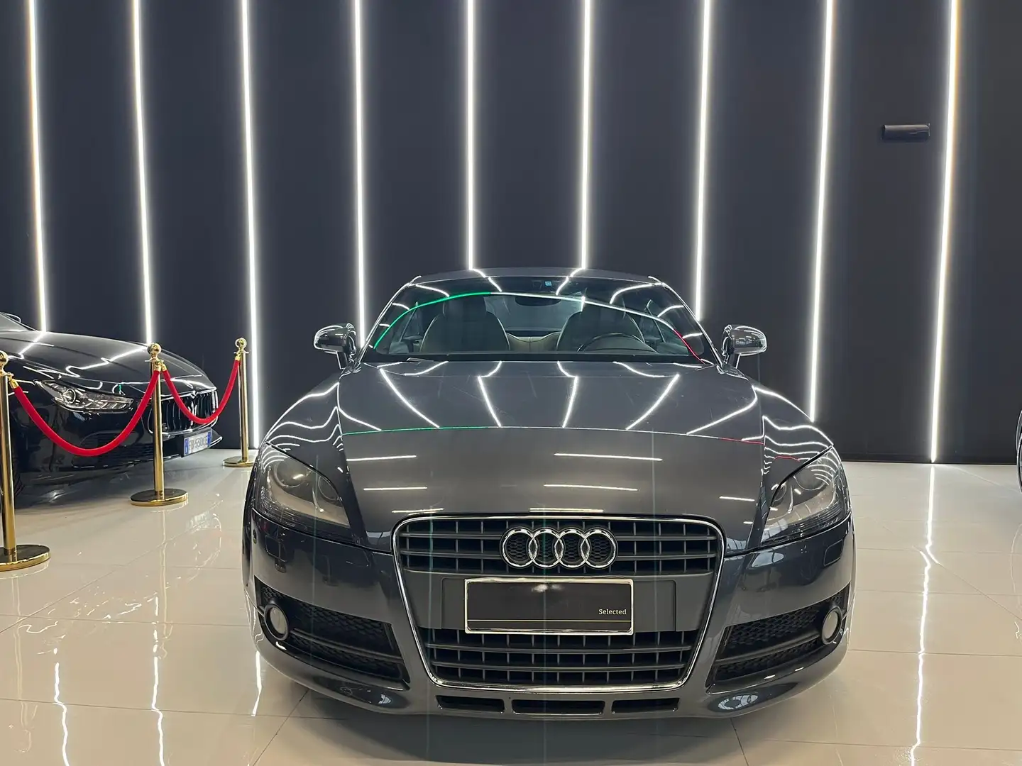 Audi TT Coupe 2.0 tfsi 200Cv Gris - 2
