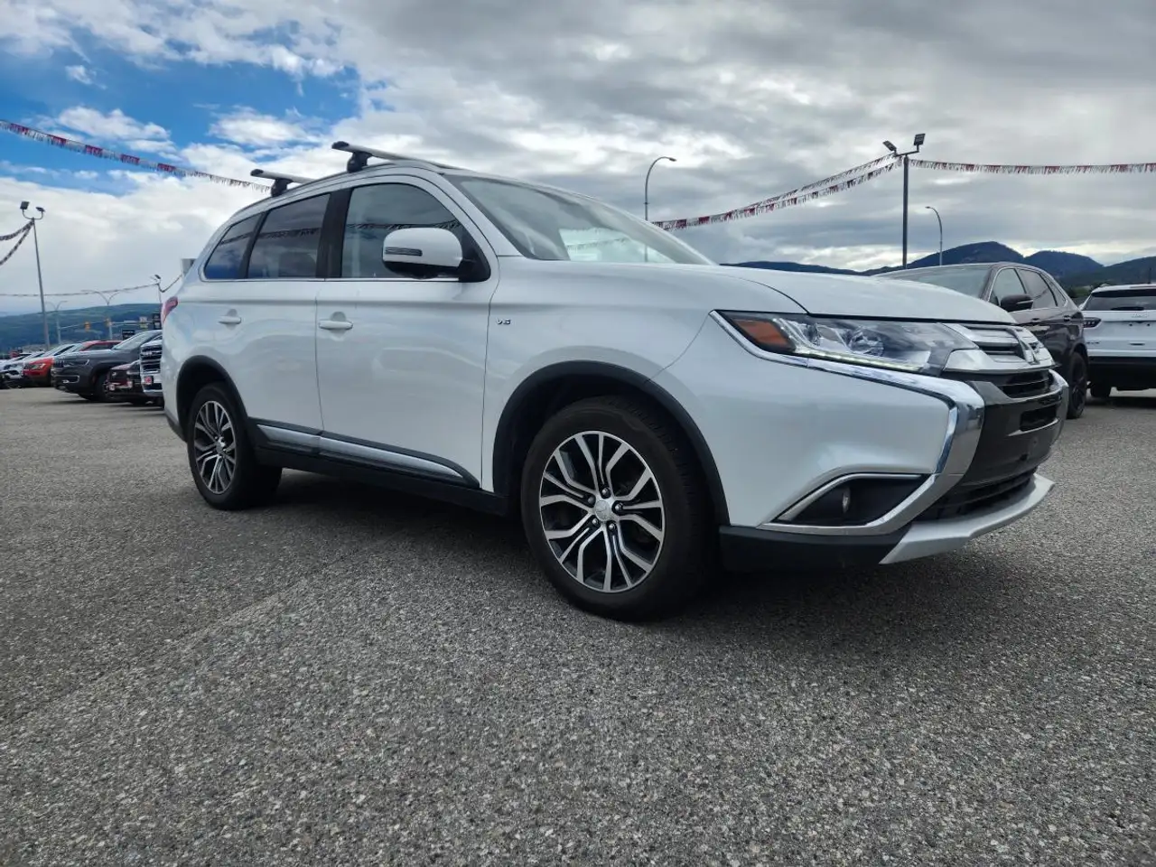 Mitsubishi Outlander снимка Mitsubishi Outlander