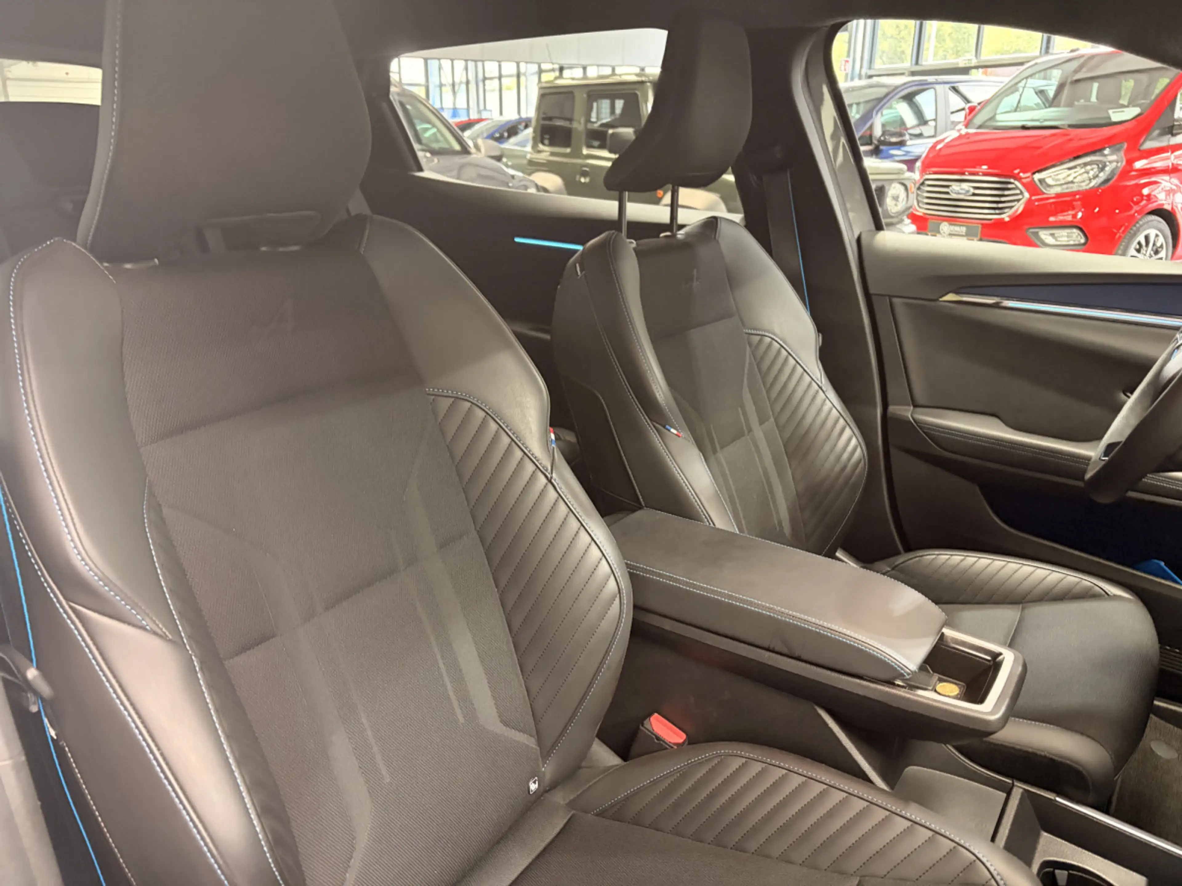 Renault Scenic E-Tech 220HP Esprit Alpine Long Range — photo 12