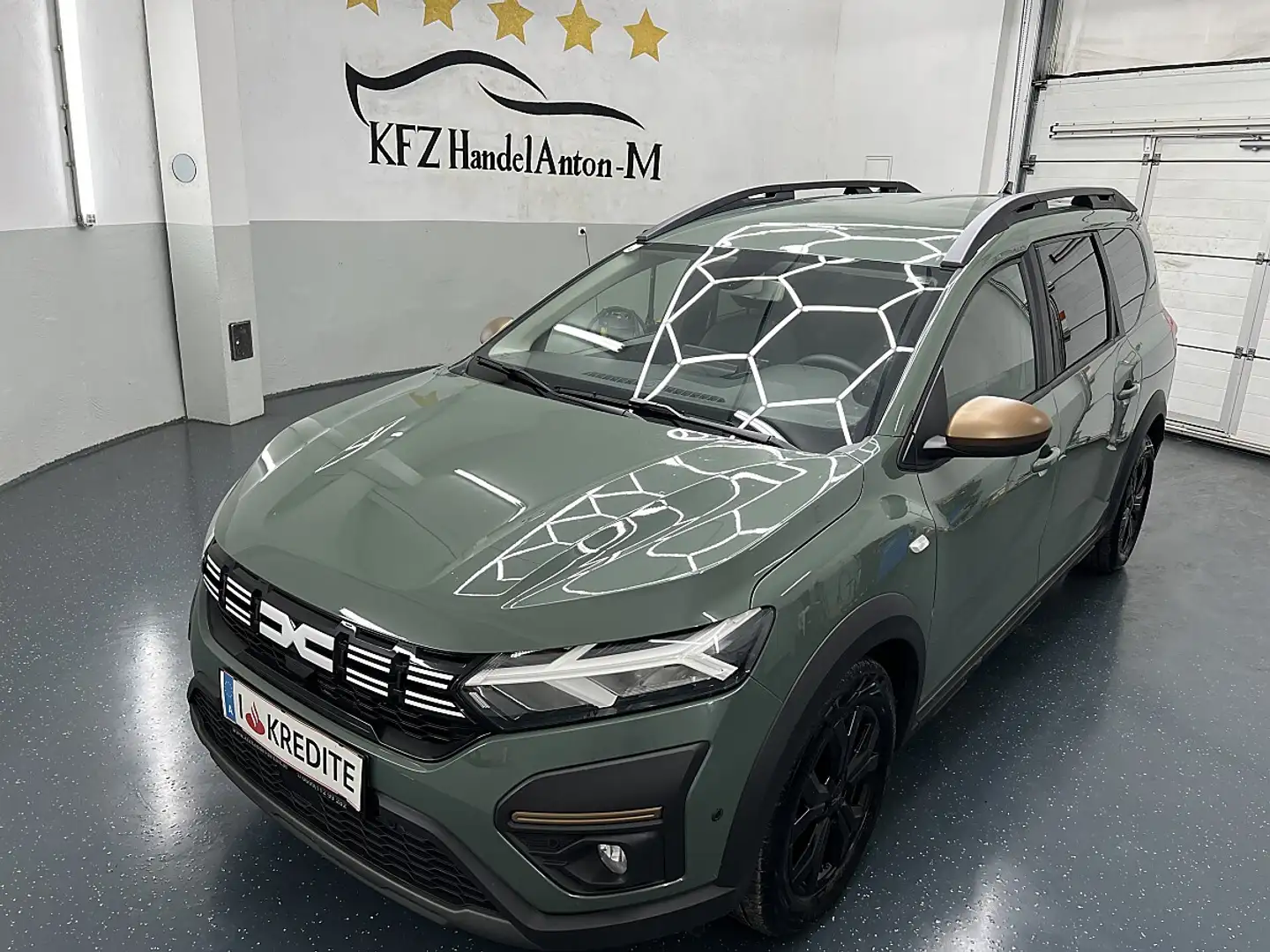 Dacia Jogger 1.0 TCe 110 Extreme (EURO 6d) Grau - 1