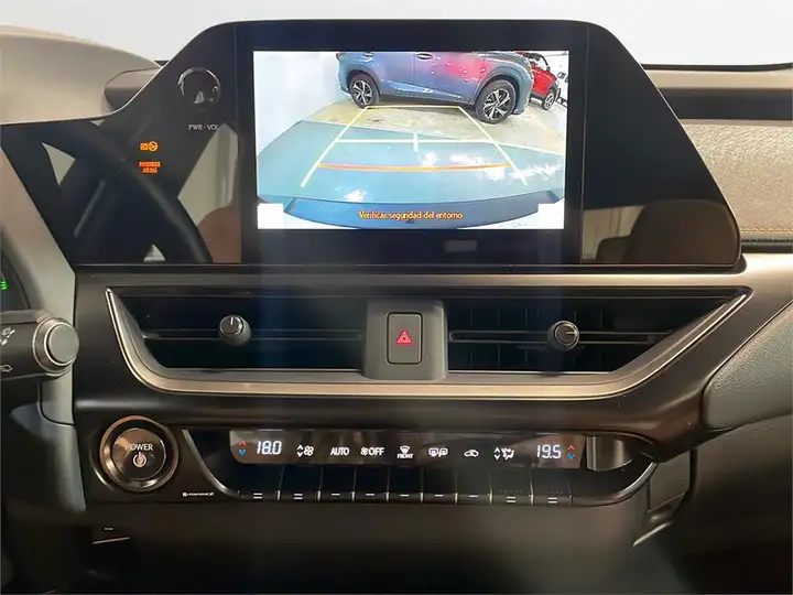 Lexus UX 2026, foto 15
