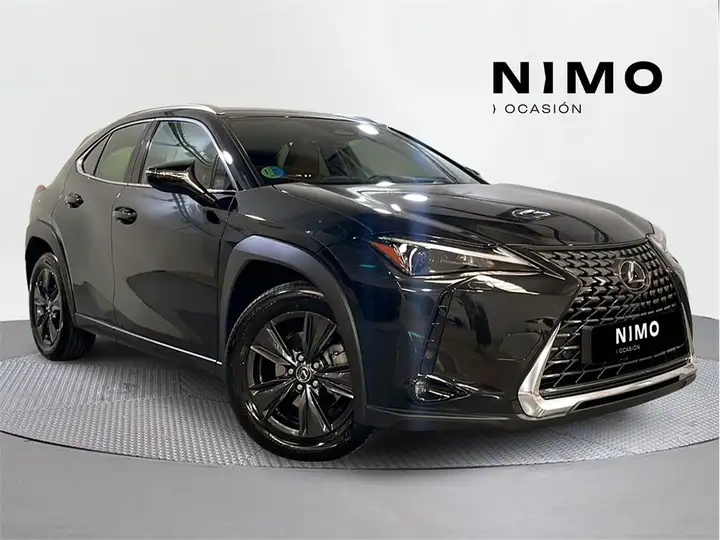 Lexus UX 2026