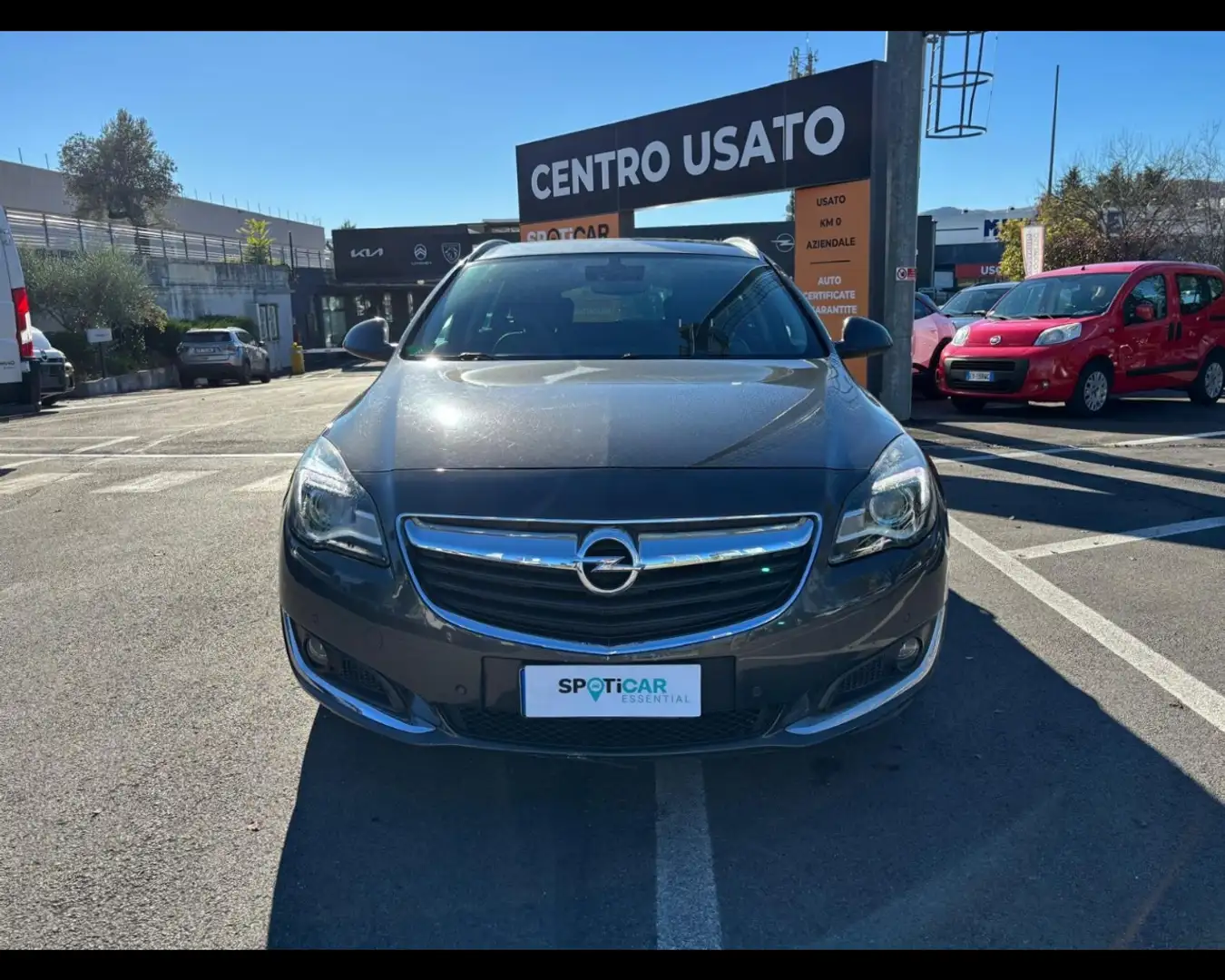 Opel Insignia Sports Tourer 2.0 CDTI Advance Gris - 2
