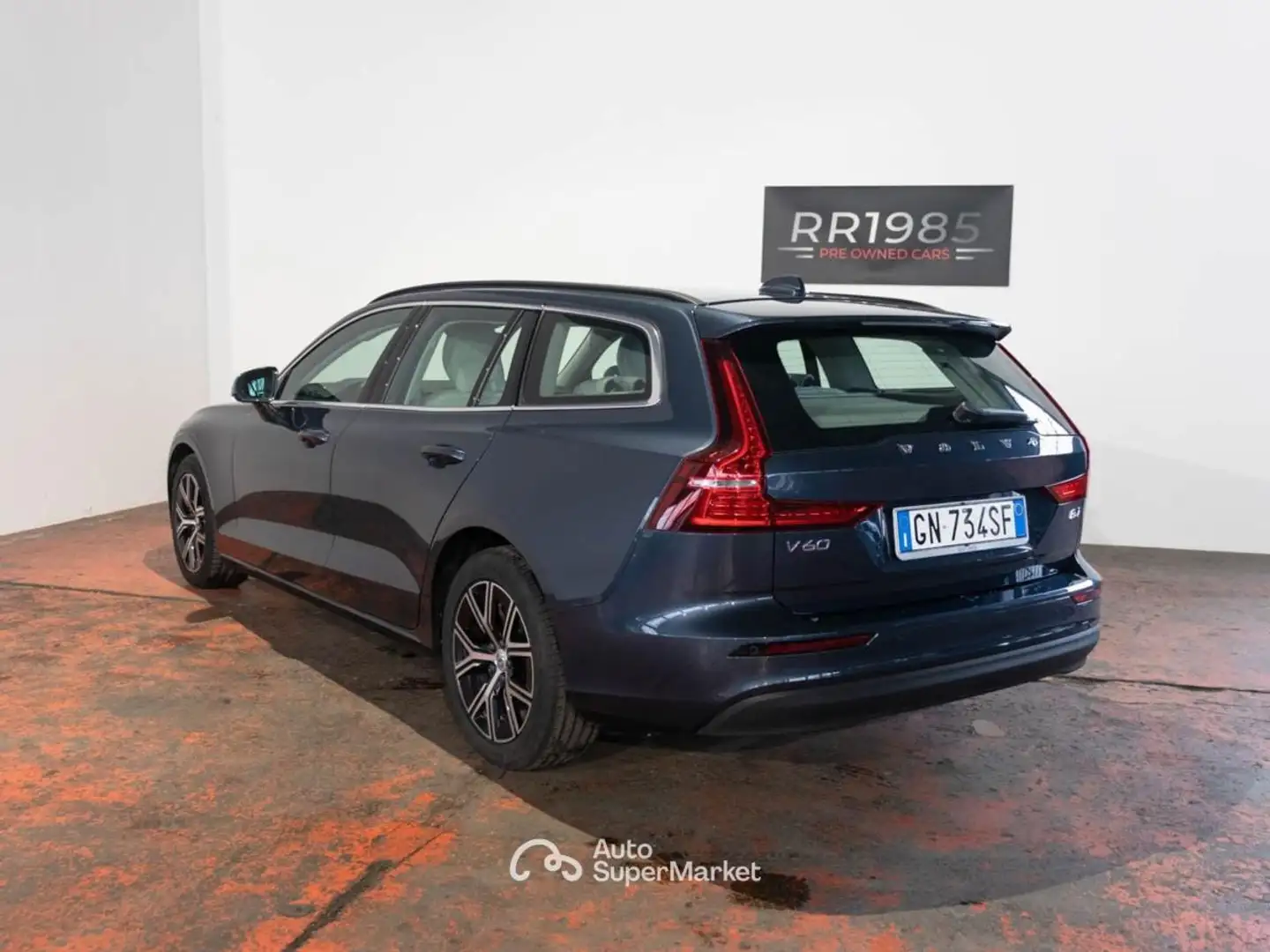 Volvo V60 B4 D Automatic Core Gris - 2