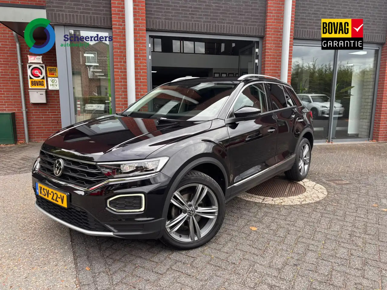 Volkswagen T-Roc 1.5 TSI Sport,Navi,Camera,Trekhaak,1 jaar Bovag ga
