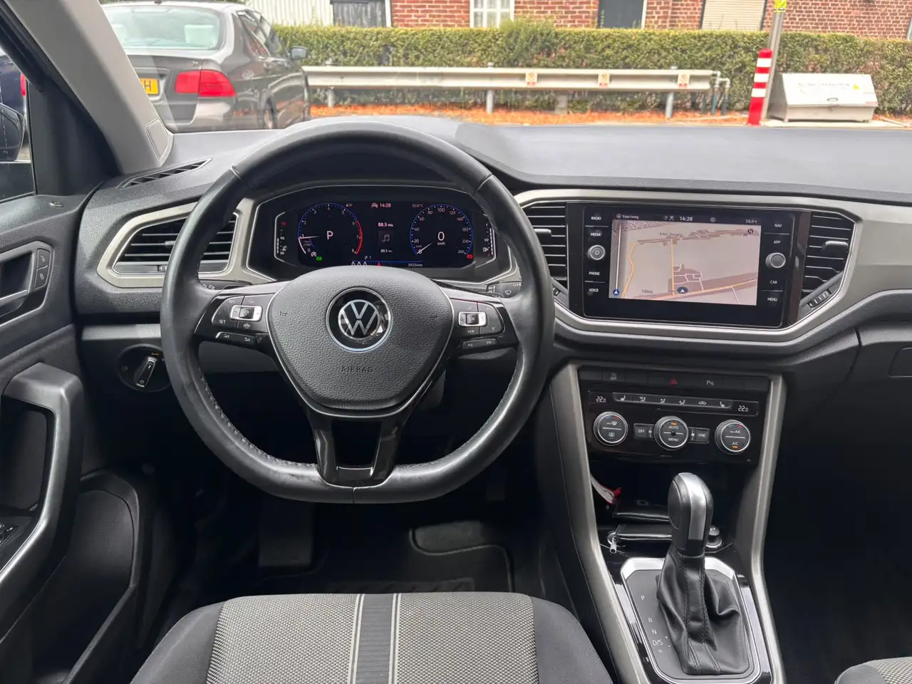 Volkswagen T-Roc 1.5 TSI Sport,Navi,Camera,Trekhaak,1 jaar Bovag ga, миниатюра 29